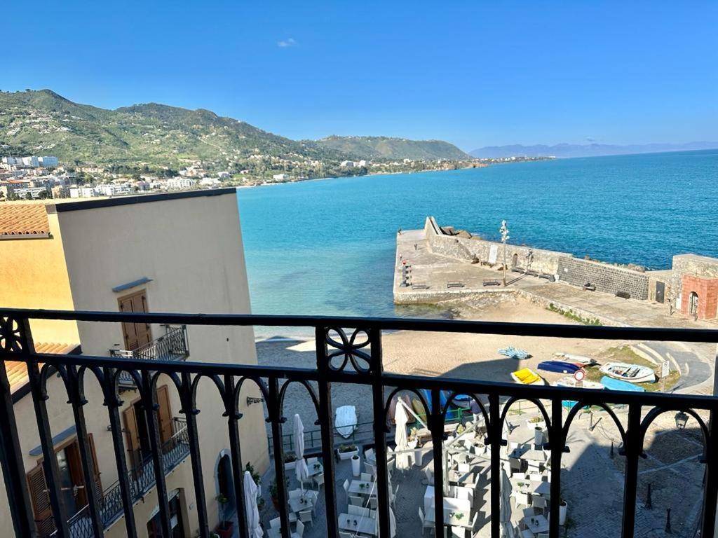 Molo Sea View Apartment Cefalù Exteriör bild
