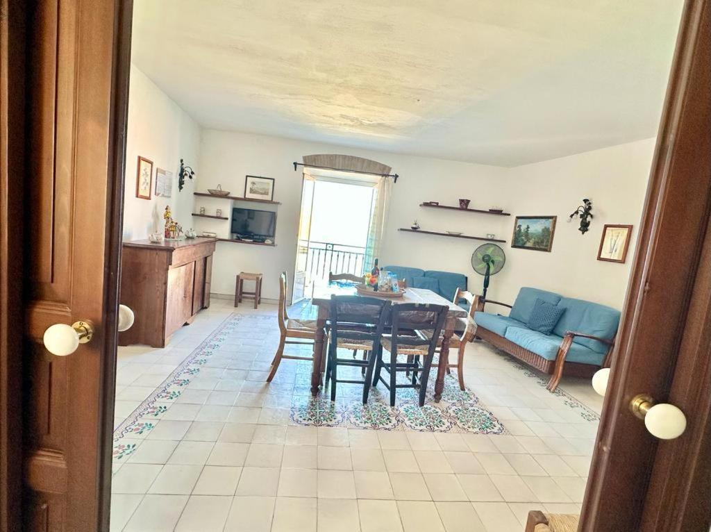 Molo Sea View Apartment Cefalù Exteriör bild
