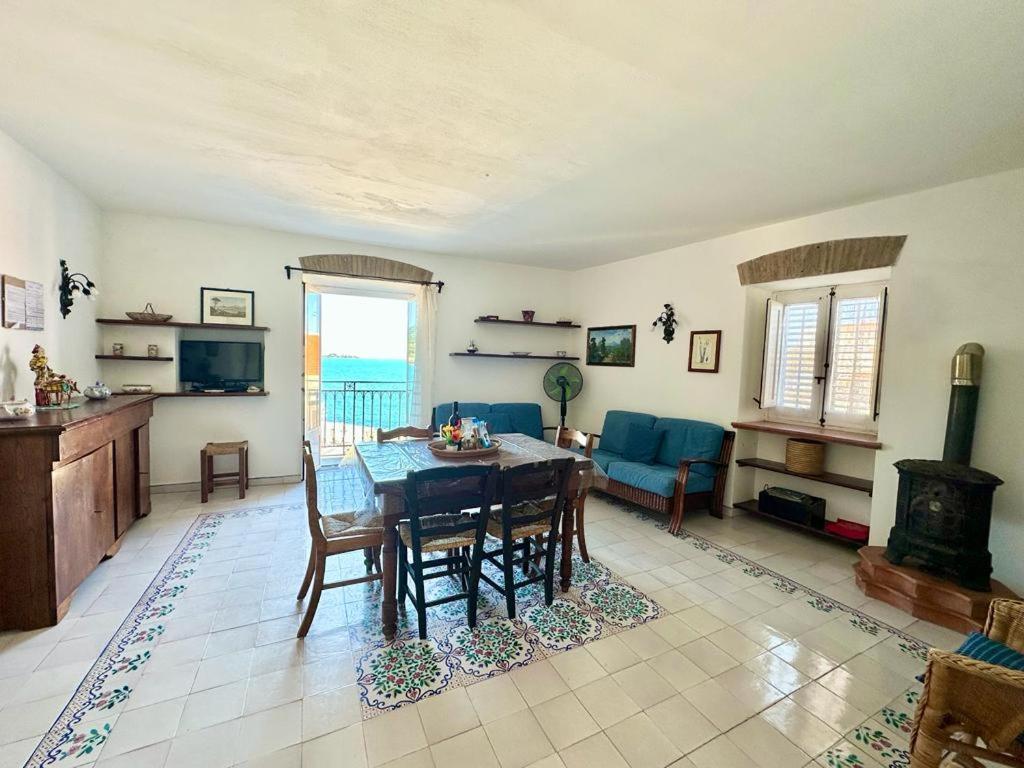 Molo Sea View Apartment Cefalù Exteriör bild